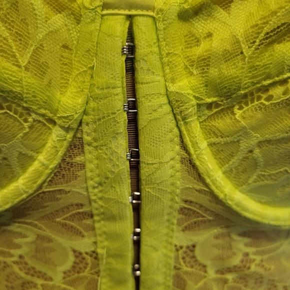 New Large 38C Lingerie - Picture 5 of 6